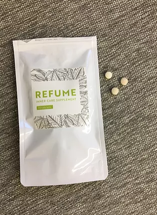 REFUME 袋と錠剤